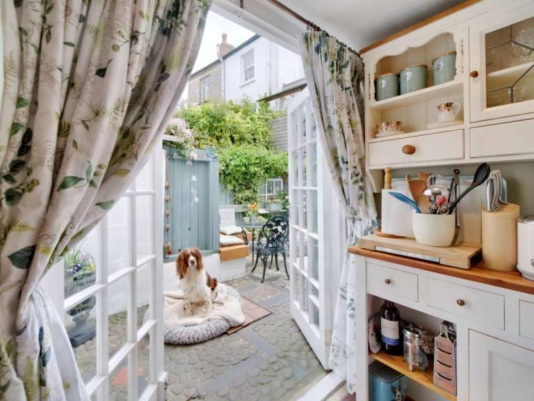 Fully equipped charming cottage with garden | Close to the beach | Dogs allowed — photo 2