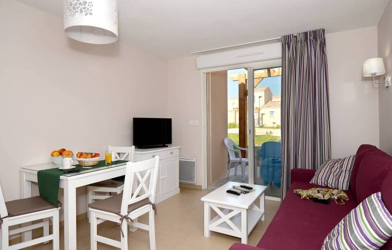 Family-friendly condo with sauna, pool & BBQ | Pet-friendly — photo 3