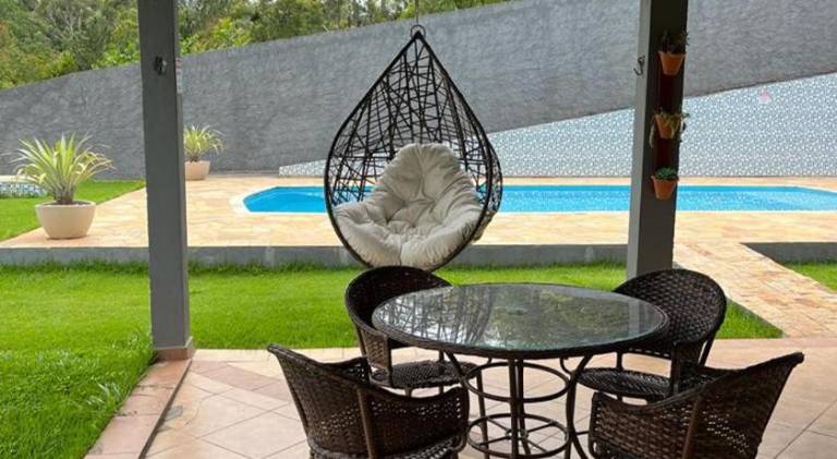 Vacation home with pool — photo 4