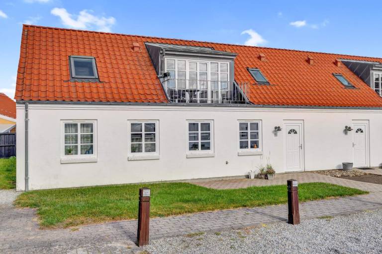 House with yard in Lokken