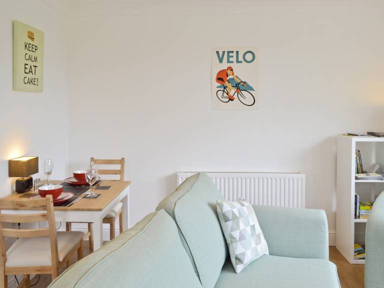 Family-oriented charming cottage with yard | Pets are welcome — photo 3