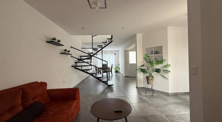House with 1 room for 12 persons in Ezequiel Montes