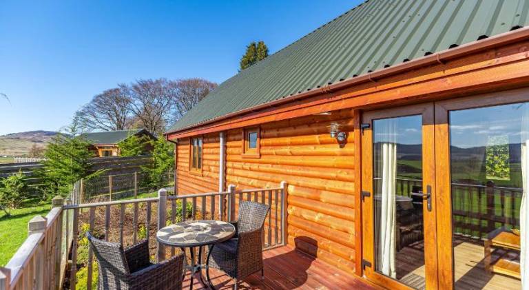 Beautiful chalet with jacuzzi | Pets allowed — photo 5