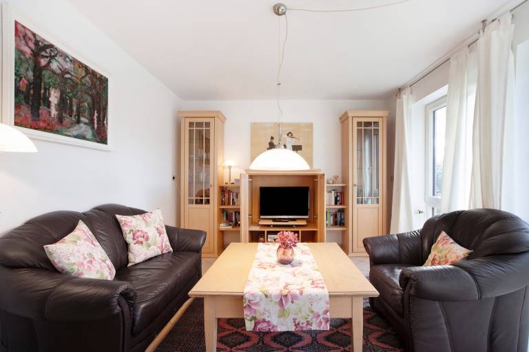 Child-friendly apartment with garden, terrace & barbeque | Garden view | Dogs allowed — photo 4
