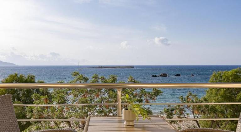 Neachora Beachfront Suites in Chania