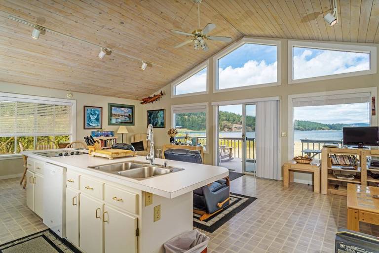 House Lopez Island