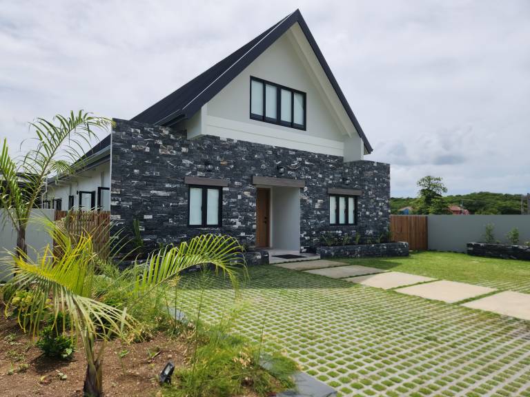 Villa  Crown Point