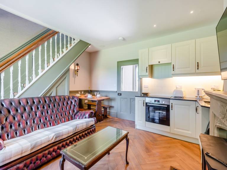 Family-oriented wonderful cottage with yard & barbecue | River view | Dogs allowed — photo 4