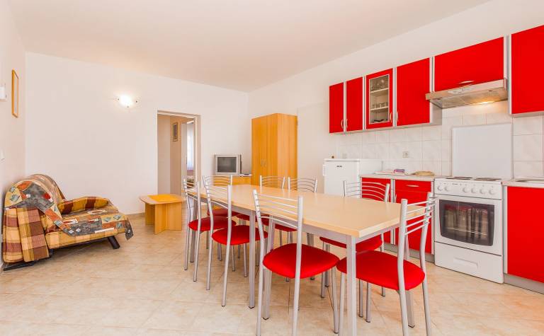 Large apartment just 800 meters to sandy beach — photo 5