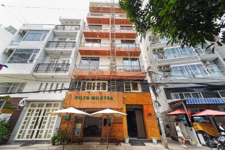Lovely rental apartment with patio | Pets allowed in Ho Chi Minh City
