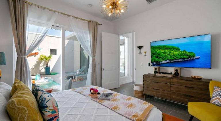 Fully equipped charming house with jacuzzi & pool | Pets allowed — photo 2