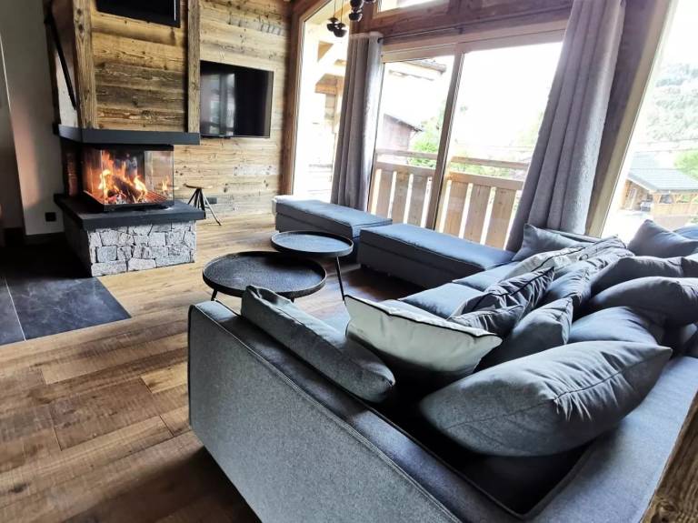 Chalet with garden — photo 4