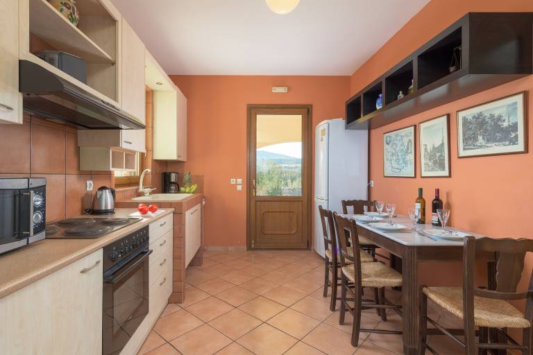 Family-oriented wonderful villa with garden, private pool & patio | Nature view | Close to the beach | Pet-friendly — photo 4