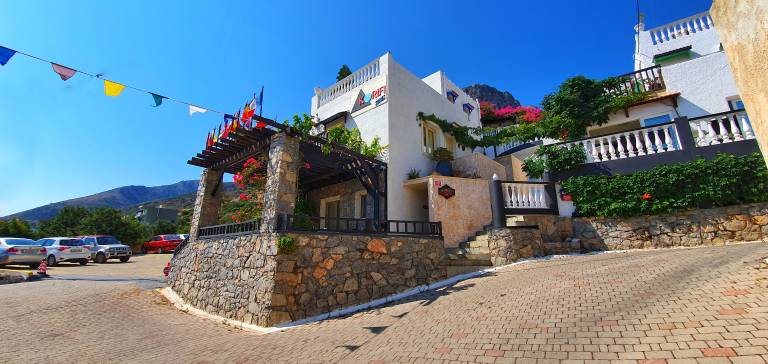 One Private Studio with stunning full sea view, shared pool and Ac — photo 5