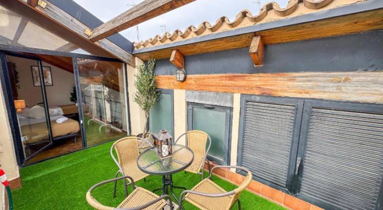 Lovely apartment | Near Cathedral-Basilica of Our Lady of the Pillar | Pets allowed — photo 4