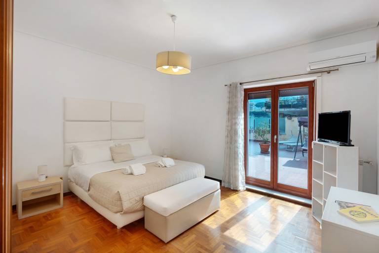 Spacious apartment with garden, terrace & fast internet | City view | Suitable for remote work | Dogs allowed — photo 3