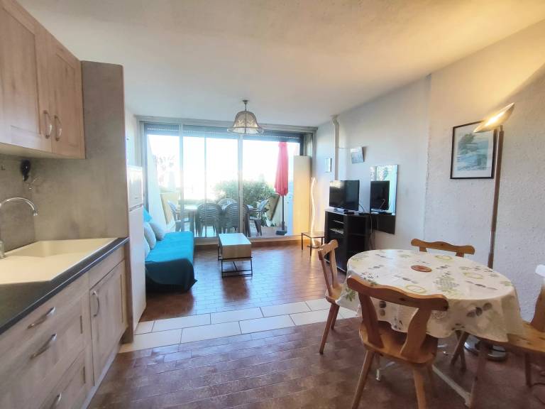 Charming studio with patio | Close to the beach | Pets are welcome — photo 4