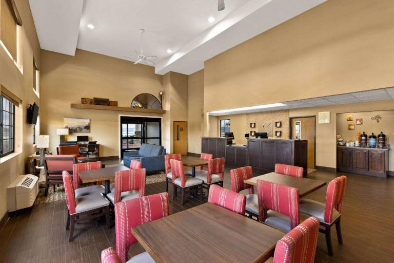 Comfort Inn & Suites Ludington near US-10 — photo 4