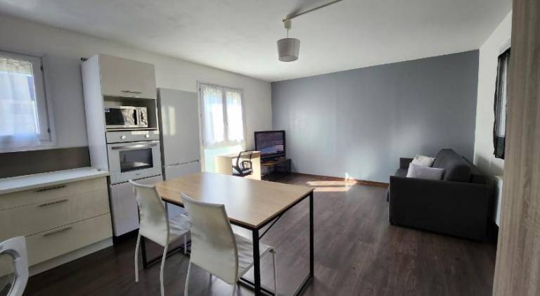 Pleasant apartment | Dogs allowed in Meaux