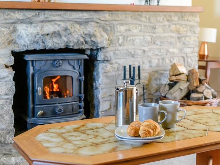 Children-friendly nice cottage with grill & yard | River view | Pets allowed — photo 3