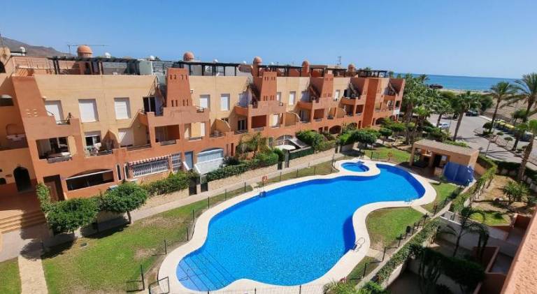 Fully equipped holiday apartment with patio, private pool & BBQ | Beach nearby | Pets are welcome — photo 5