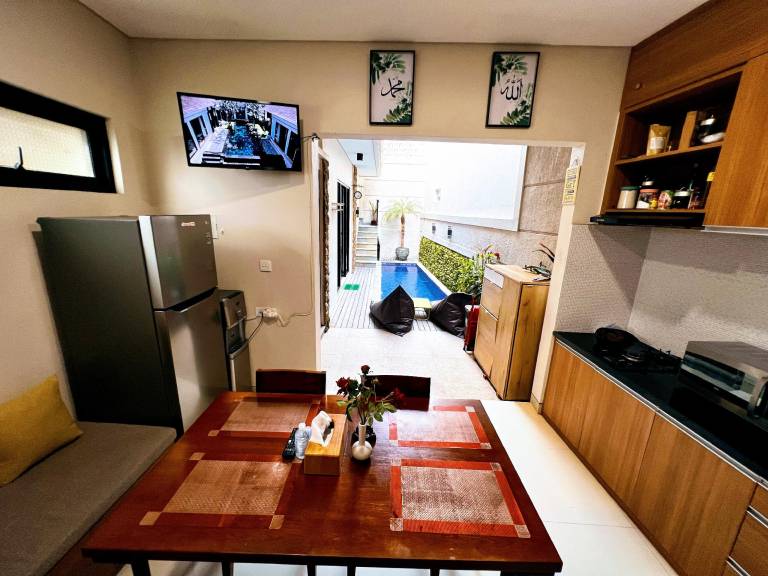 Villa with barbecue, pool & garden | Suitable for remote work | Pets allowed in Pecatu