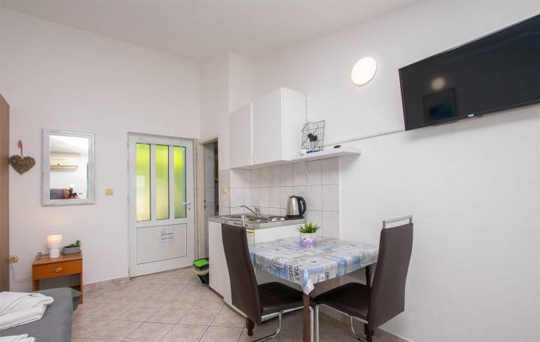 Holiday apartment with terrace & BBQ | Sea view — photo 4