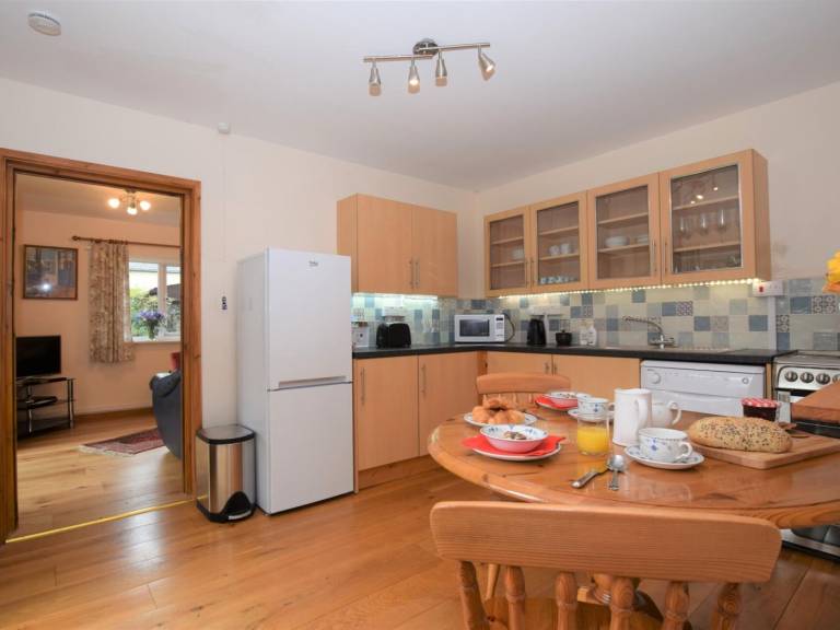 Pleasant cottage with yard, patio & sauna | Pet-friendly — photo 4