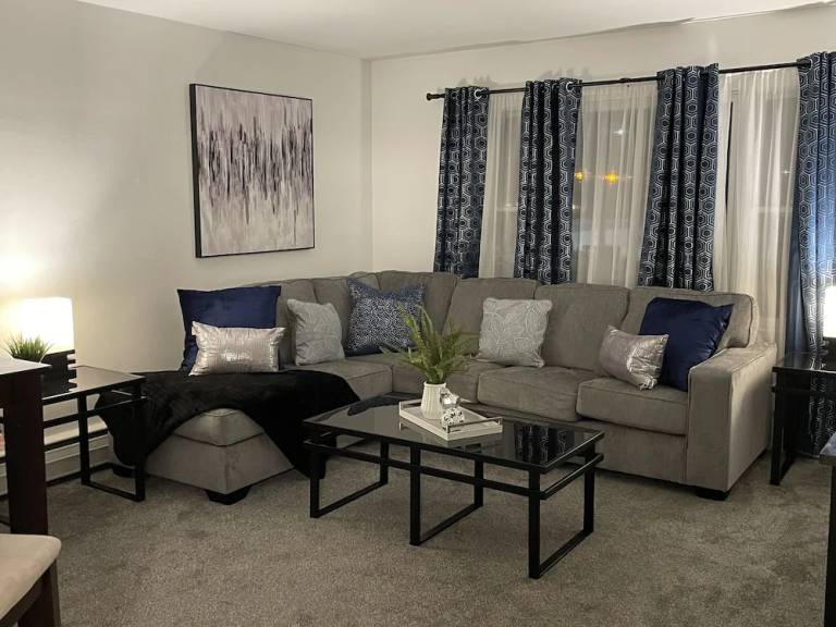 Apartment  Rock Island