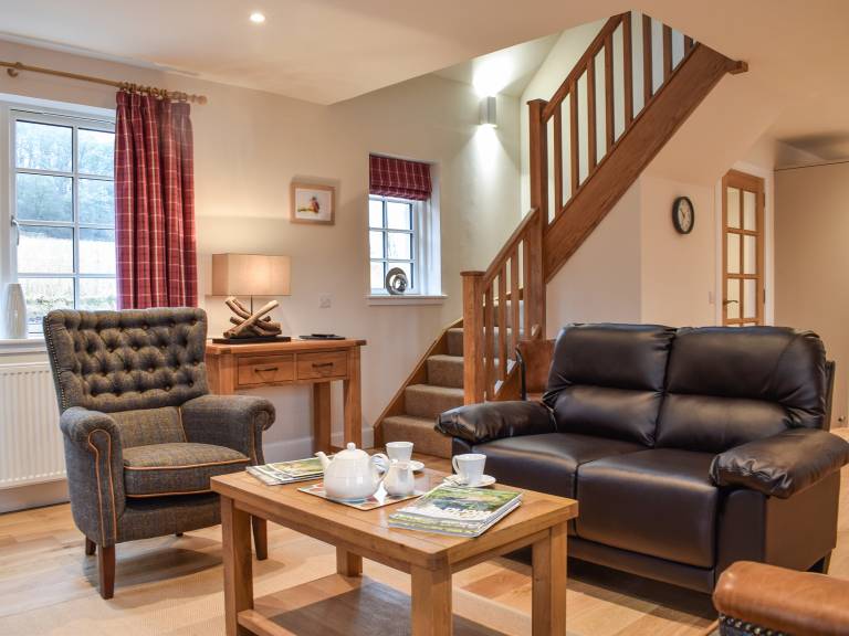 Family-friendly charming cottage with yard & barbeque | River view | Pets are welcome — photo 3