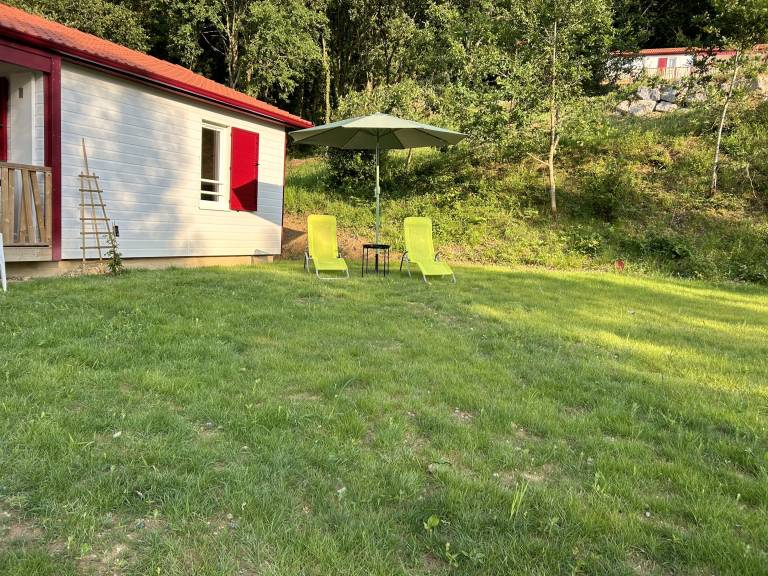 Charming chalet with spa in Hasparren, 50 sqm, shared pool — photo 5