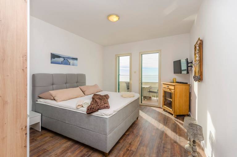 Charming apartment with patio, barbeque & heated pool | Sea view | Pets allowed — photo 3