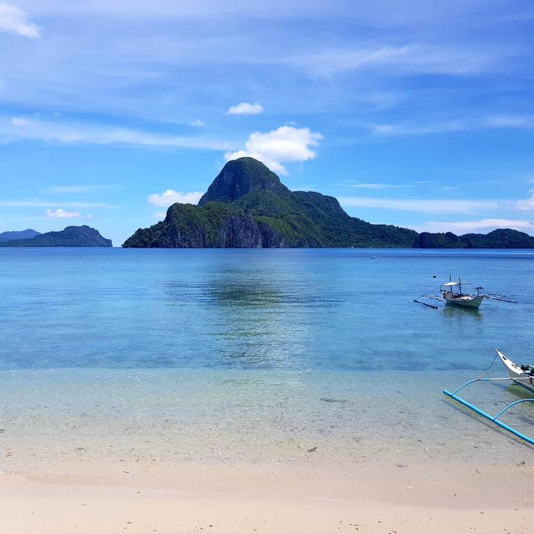 Golden Monkey Beach Hotel in El Nido