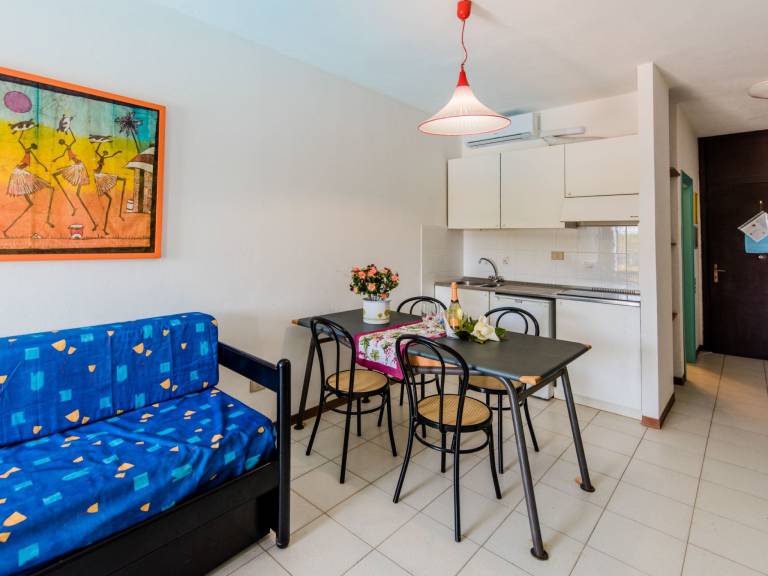 Apartment with garden, pool & terrace — photo 5