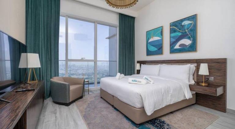 Apartment with pool in Abu Dhabi