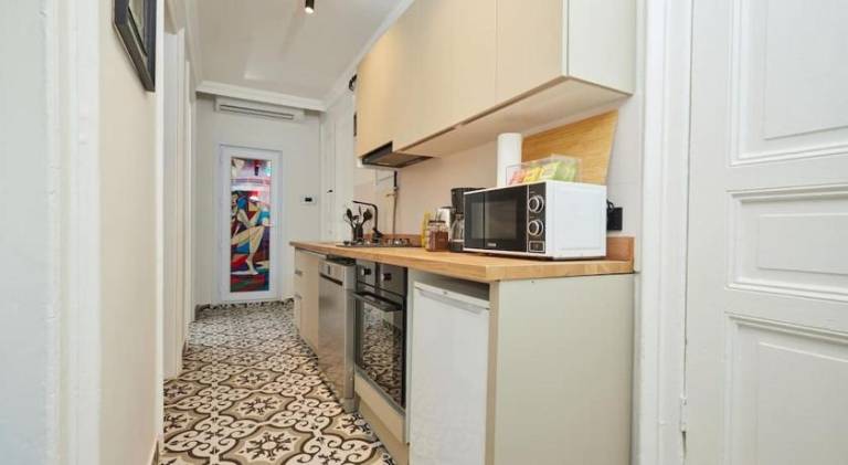 Spacious 3BR 2Bath AC in Center - Santur D9 — photo 3