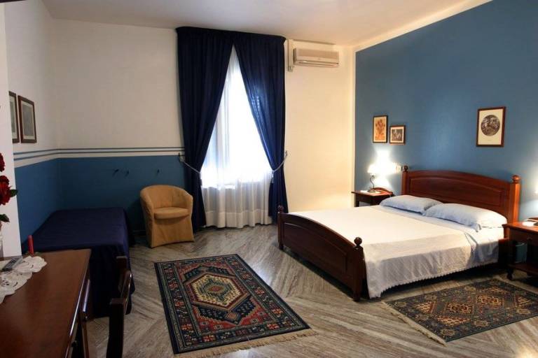 Camera privata Velina