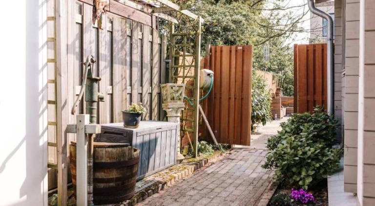 Rosa's Cottage, garden and free parking — photo 4