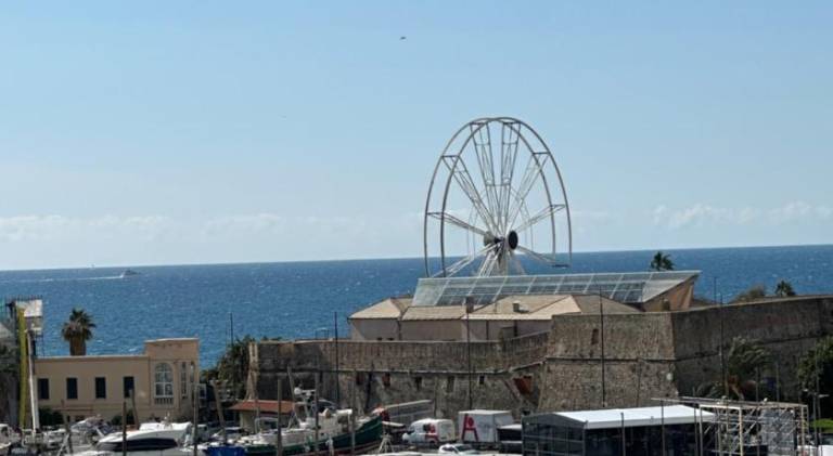 House with 2 rooms for 5 persons in Sanremo