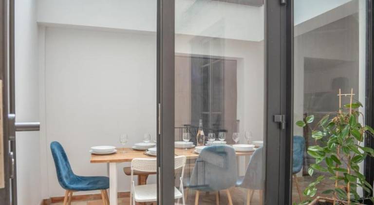 Spacious holiday apartment | Near Popes' Palace | Dogs allowed — photo 4