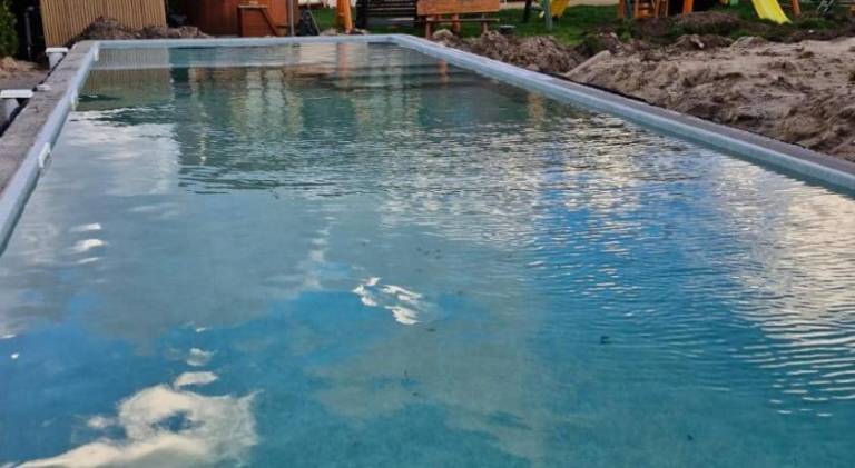 Chalet with hot tub & pool — photo 3