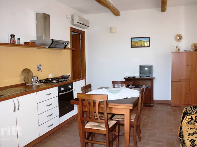 Vacation home with garden, terrace & barbeque — photo 4