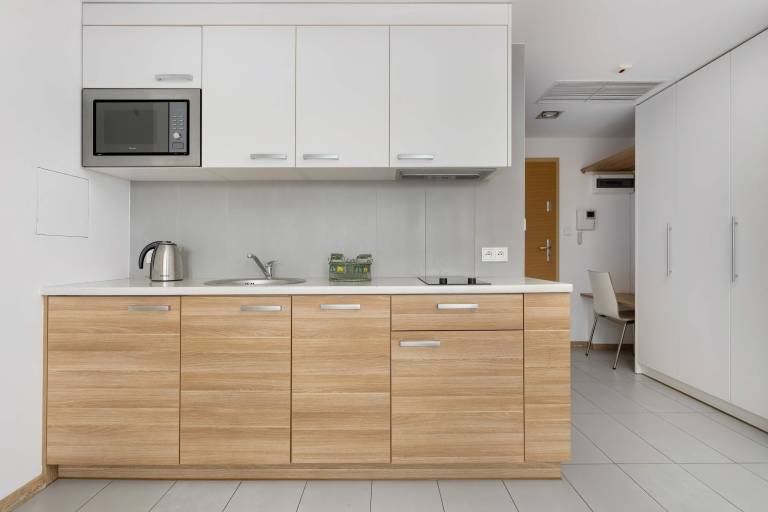Family-oriented studio with fast internet | Next to Market Square | Pets are welcome — photo 3