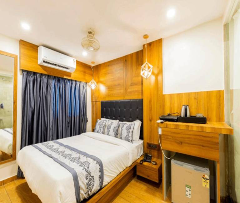 Hotel Village Residency