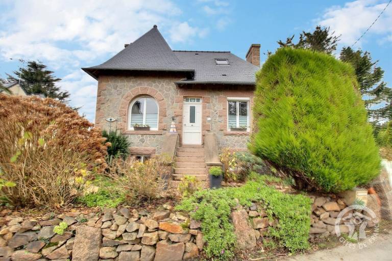 Gîte  Ploumanach