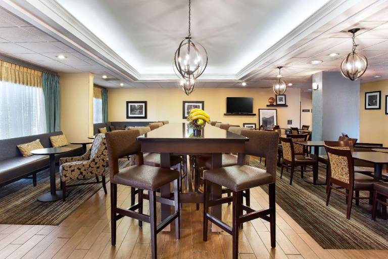 Hampton Inn Morganton — photo 3