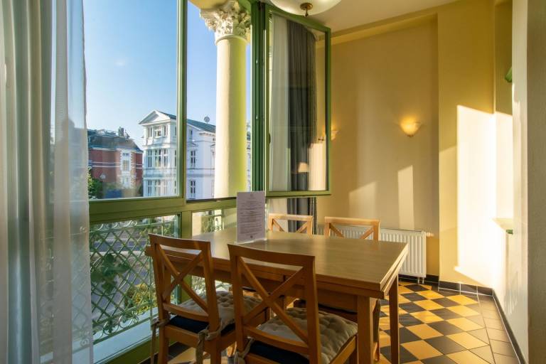 Stillvolle Ferienwohnung mit Wintergarten in erstklassiger Lage an der Promenade — photo 3