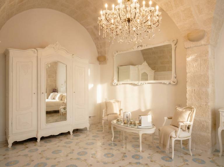 Marchesa – 2-Bedroom Suite with Terrace in Old Town — photo 3