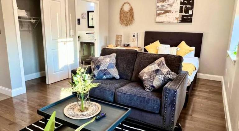 Rental apartment | Next to Love Park — photo 2