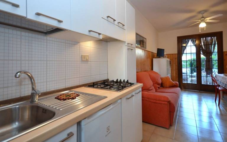 Child-friendly wonderful villa with pool, garden & grill | Garden view | Pets are welcome — photo 5